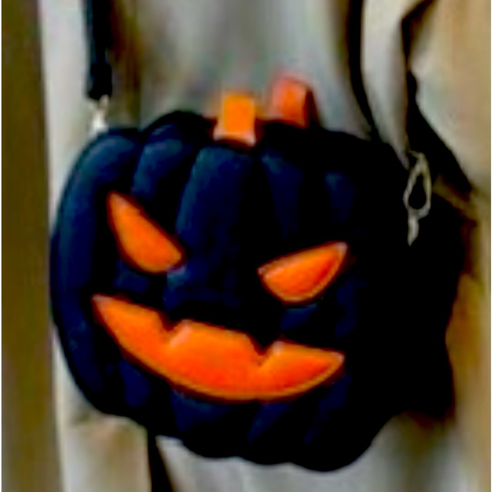 Jack-o’-lantern black and orange purse bats on strap Halloween